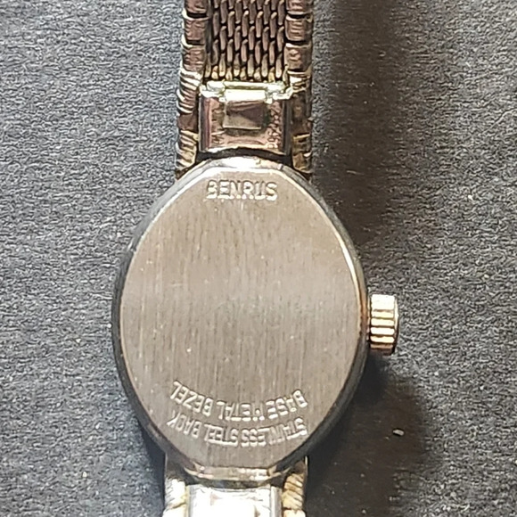 Vintage 50s or early 60s  Benrus Citation womens watch - Picture 7 of 8